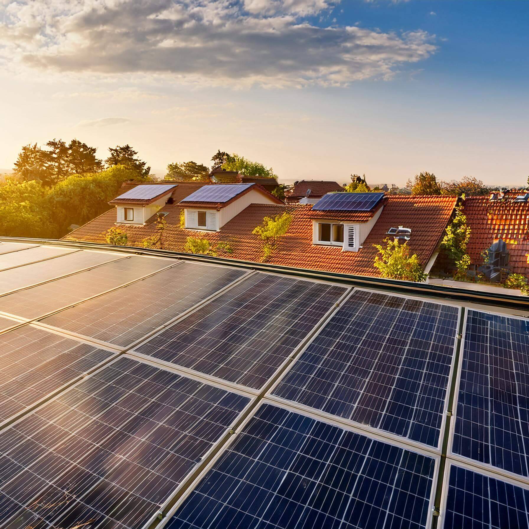 pannelli fotovoltaici su tetti comunità energetiche rinnovabili autoconsumo